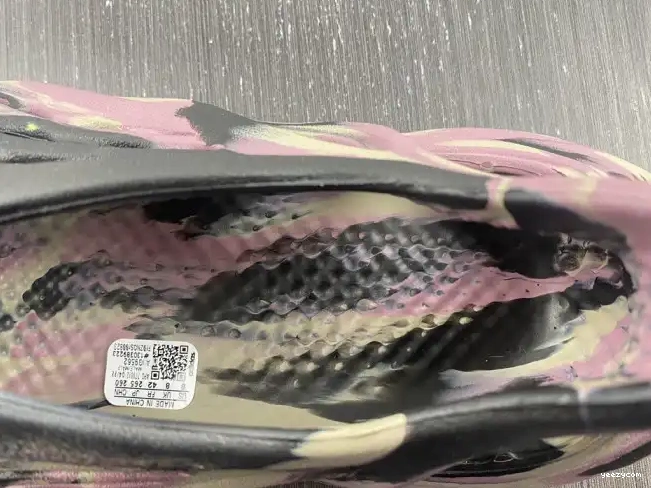 Adidas RNR Carbon IG9562 Foam Yeezy MX 0705